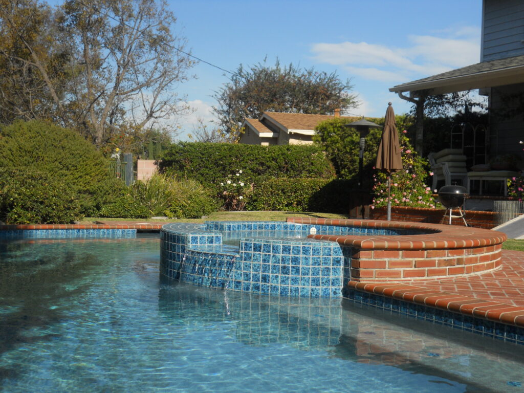 Tips to Help You Choose Your Pool Color