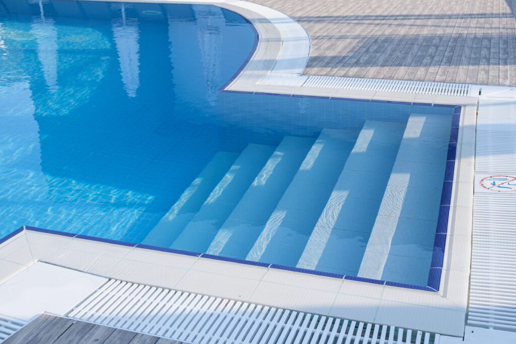 6 Keys to Great Fiberglass Pool Installations