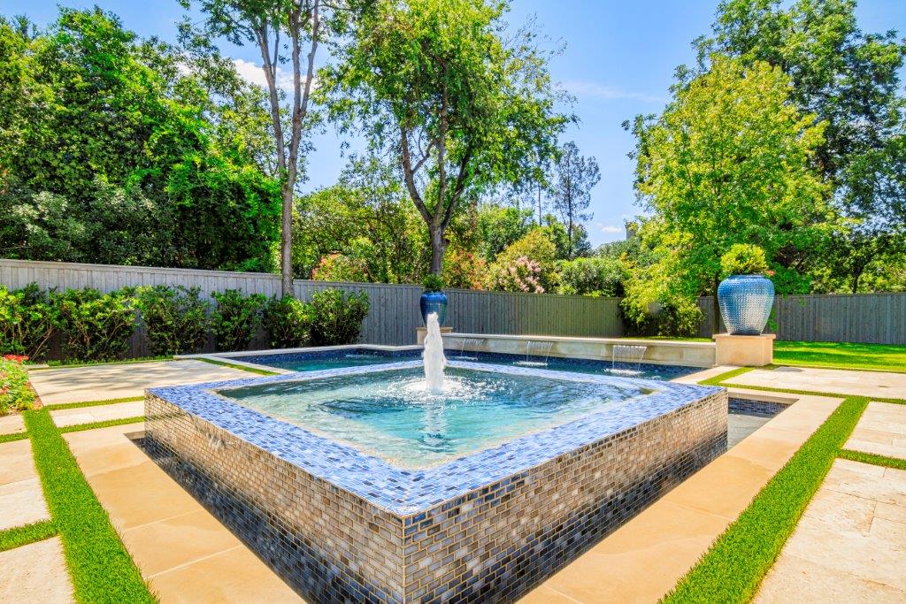 The Importance of Choosing the Right Grouts When Installing Tiles in Your Spa