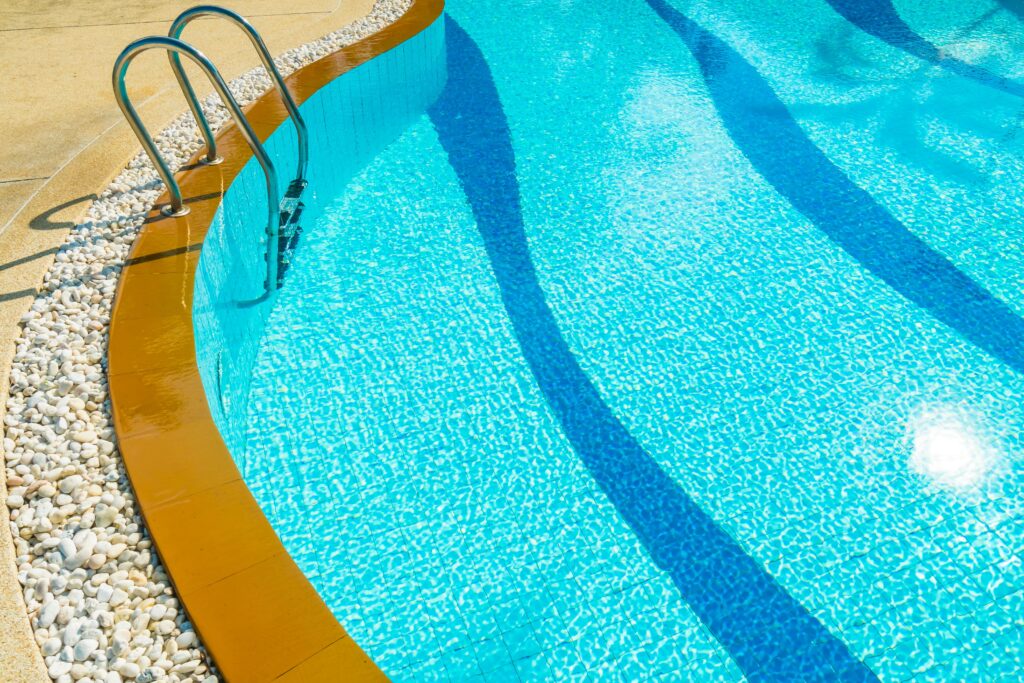 How to Pick the Perfect Swimming Pool Tile