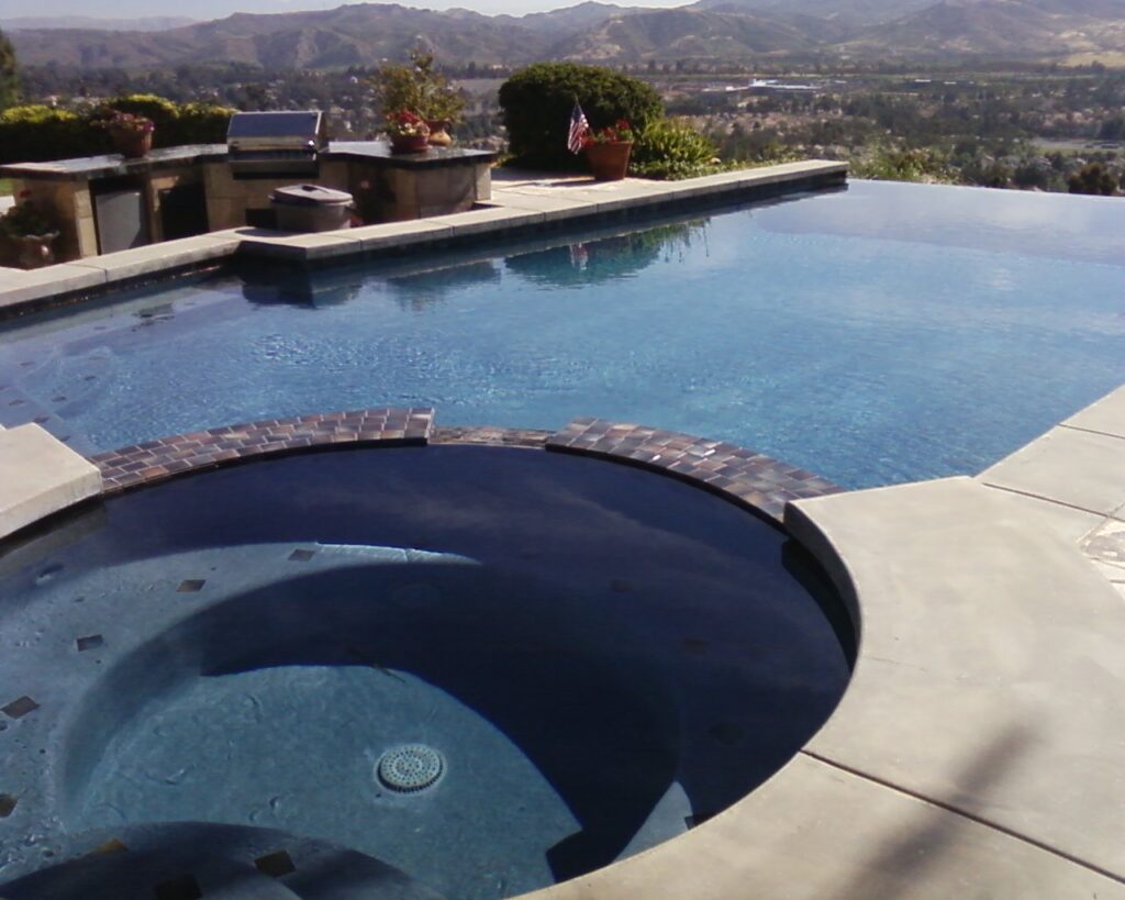 5 Ways to Transform Your Pool with Luxury Pool Tiles