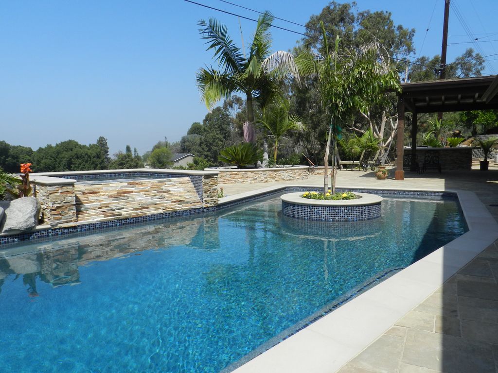 Best Swimming Pool Tiles in Dallas - Fujiwa Tiles