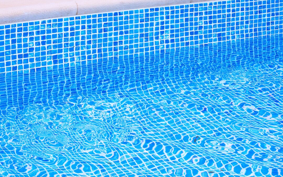 Guide In Choosing The Right Pool Tiles
