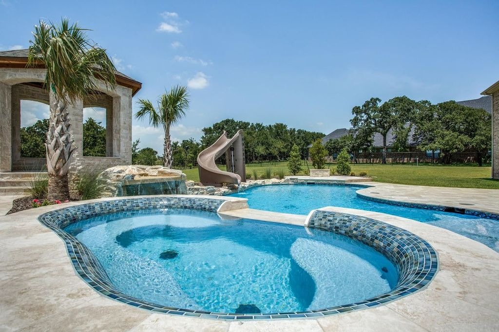 Choosing the Perfect Swimming Pool Tiles for Sale