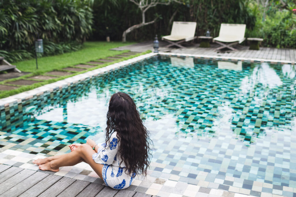 Everything You Need To Know About Choosing The Best Pool Tiles For Your Home